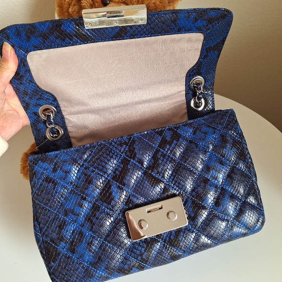 NWT Michael Kors Sloan Large Embossed Leather Shoulder Bag Blue (30H5SSLL3N) - Picture 7 of 10